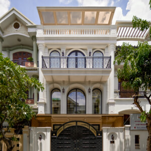 LAYLA’S TOWNHOUSE