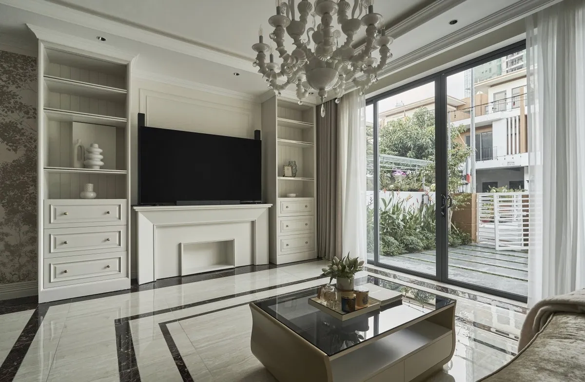 CHỊ NHUNG THỦ ĐỨC